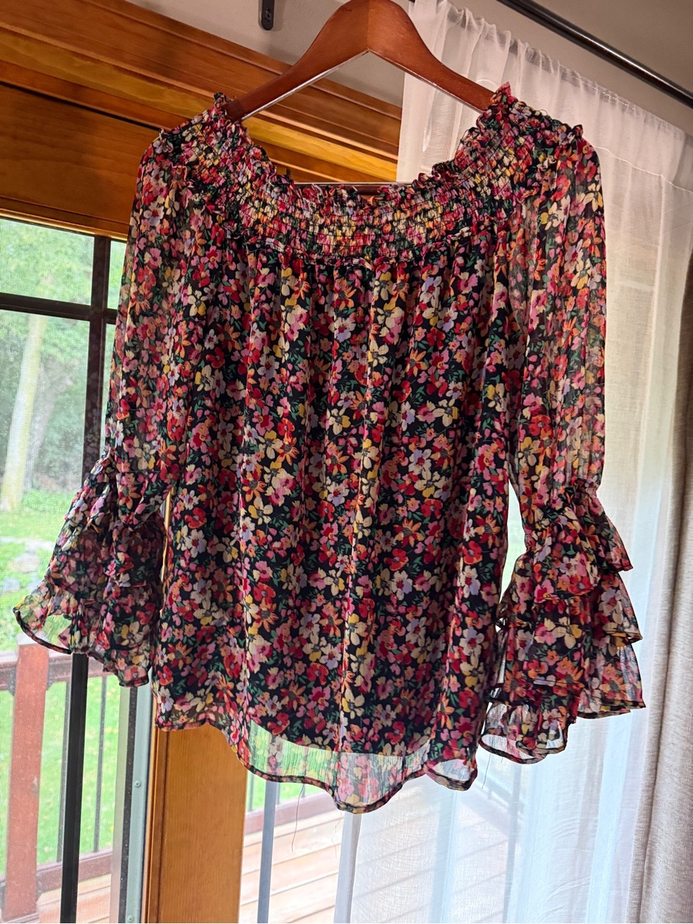 CeCe Black Floral Ruffle-Smock Blouse